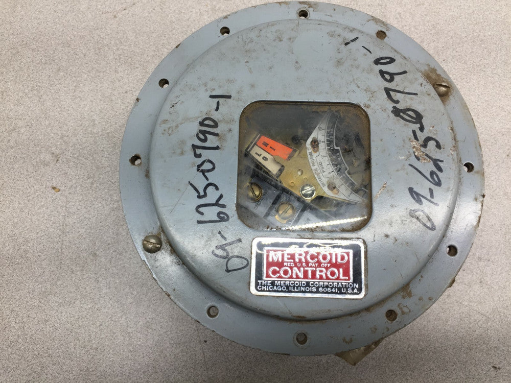 NEW NO BOX MERCOID CONTROL PRESSURE SWITCH DPSW-7243-153-62E