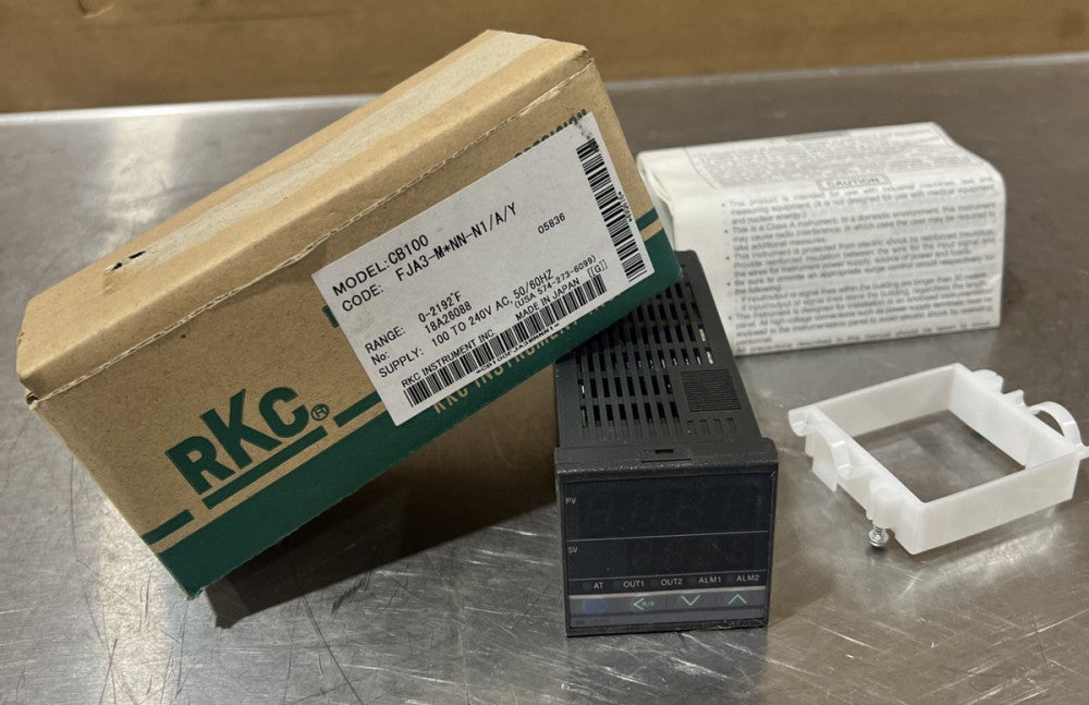 RKC CB100 TEMPERATURE CONTROLLER Nos Surplus