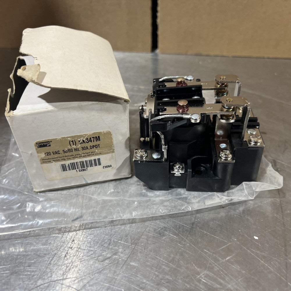 DAYTON DPDT POWER RELAY 5X847M 50/60 Hz. 30 Amp DPDT 120VAC COIL Nos Surplus