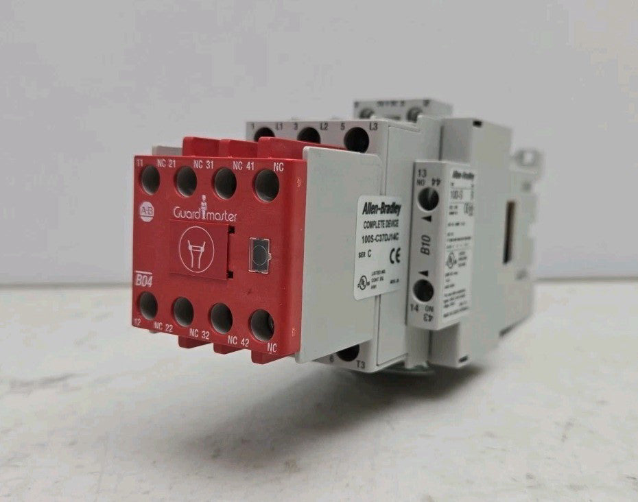 Allen Bradley 100S-C37DJ14CSafety Contactor Non-Rev 37A 600 Vac 24 Vdc Coil
