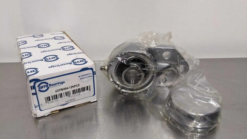 AMI Bearings UCFB204-12NPCE Set Screw Locking Three-Bolt Flange Mount Bearing 3/