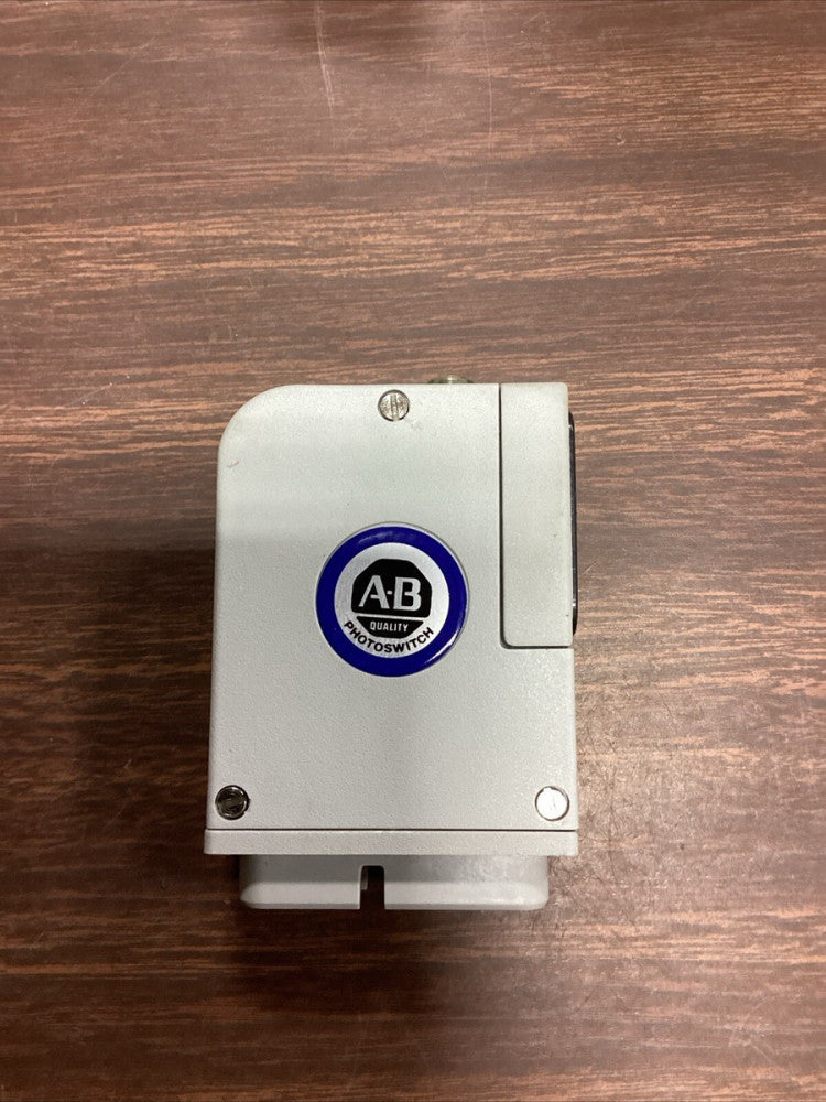 New Allen Bradley 42DRP-5000 Photoswitch Diffuse Photohead Series B NIB
