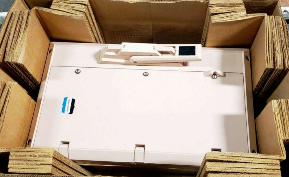 NEW CROUSE HINDS NON-METALLIC SAFETY SWITCH 30 AMP NEMA 3 4X 12  NST1018F D30320