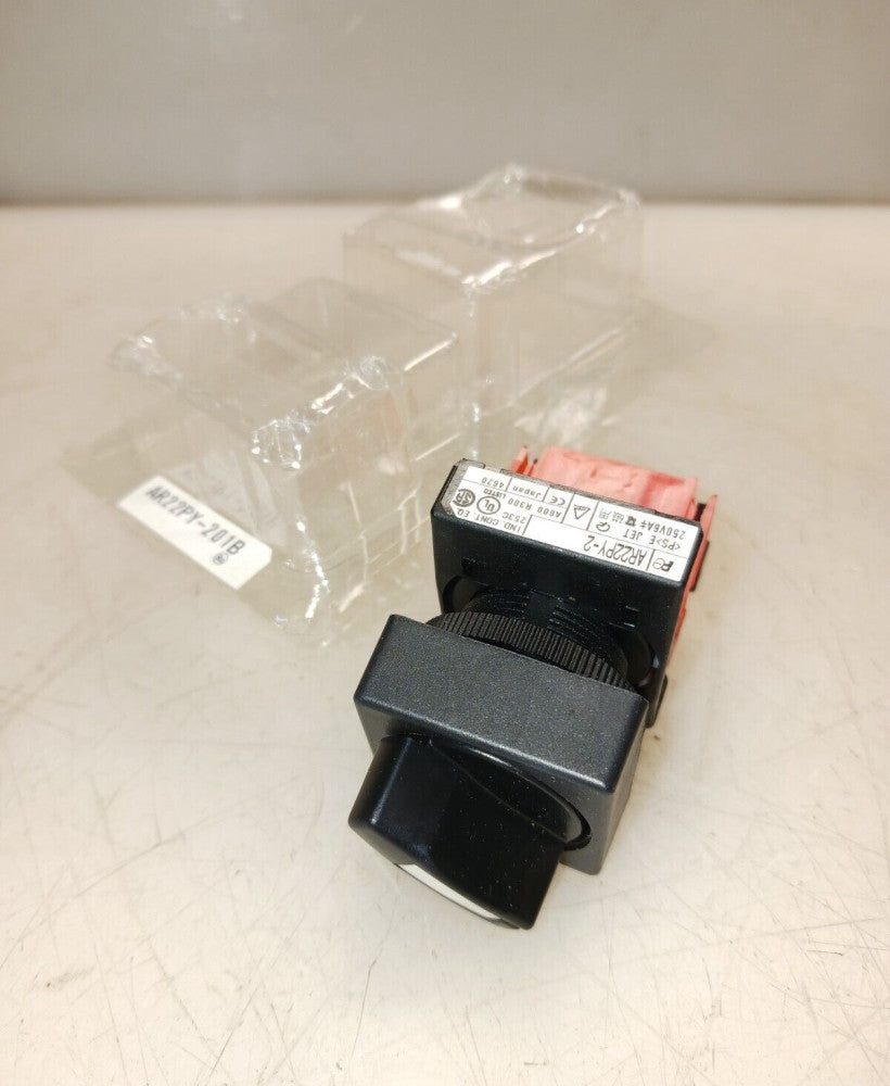 NEW FUJI AR22PY-201B SELECTOR SWITCH 2 POSITION MAINTAINED