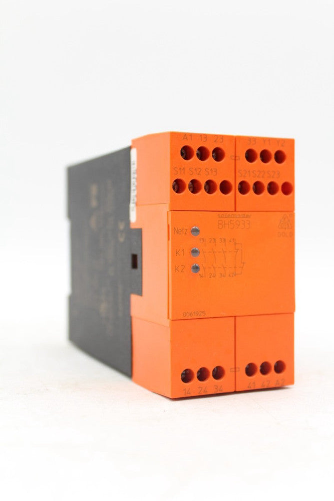DOLD BH5933.48/61 Safety Relay