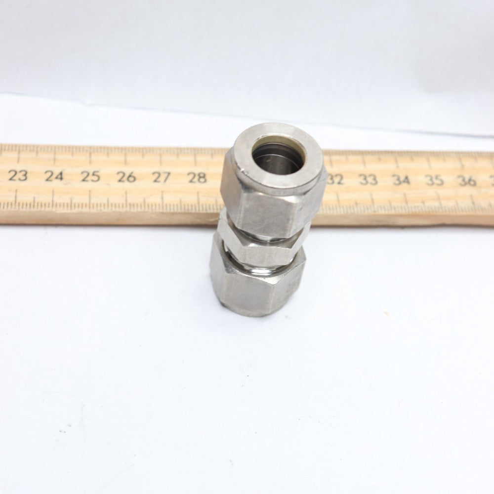 Compression Coupling Galvanized Iron 1/2"