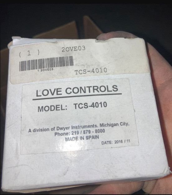 Dwyer Omega TCS-4010 Thermocouple Temp Switch Alarm Heat/Cool Modes Food Industr