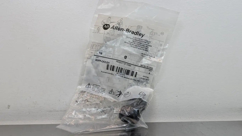 Allen-Bradley 800FP-CA2U241 Flush Push Button PN-23625 Ser A Black