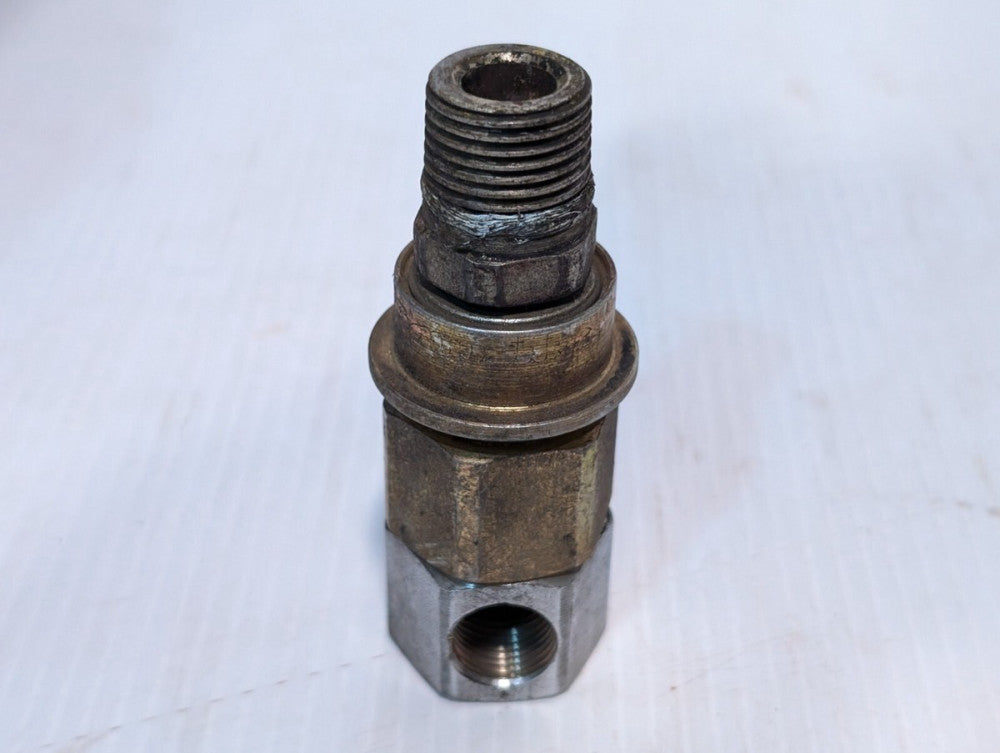 Snap-Tite VEC-8 Female Quick Coupler with Connector