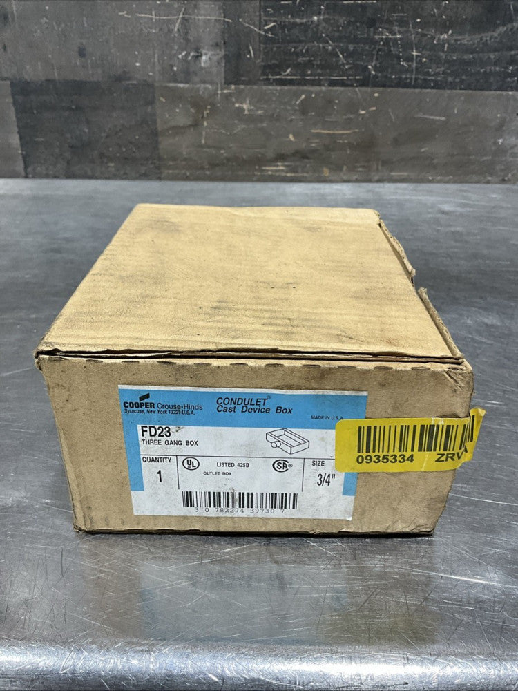 Cooper Crouse Hinds FD23 Condulet Cast Device Box, 3-Gang Box ¾” NOS