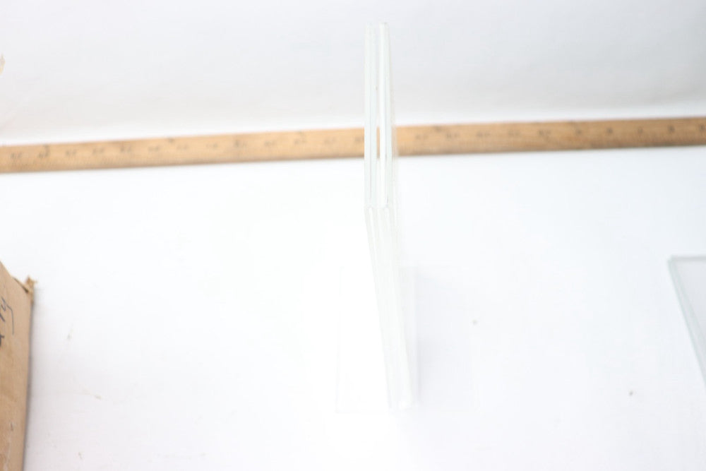 L-Shape Sign Holder Portrait Acrylic 8-1/2" x 4-1/4"