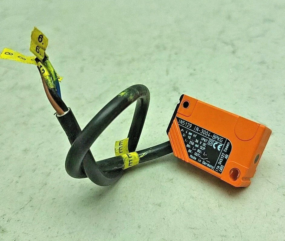 Ifm Efector IN5129 IN-3004-BPKG Inductive Sensor