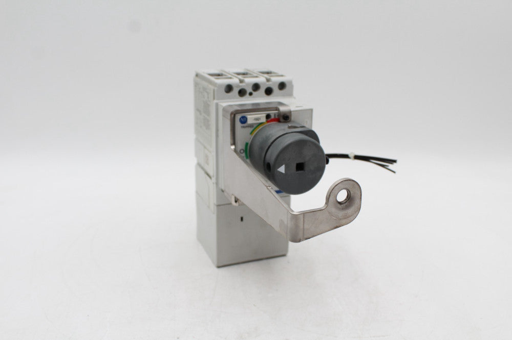 Allen-Bradley 140G-G6C3-C30 Circuit Breaker w/ Door Switch Attachment