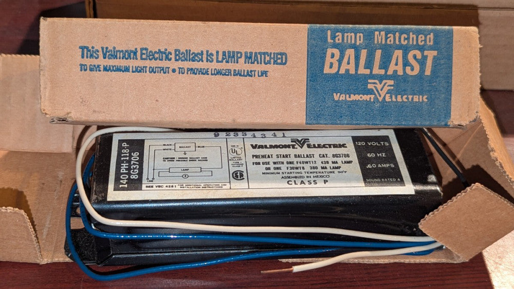 (1) Valmont Fluorescent Ballast 8G3706