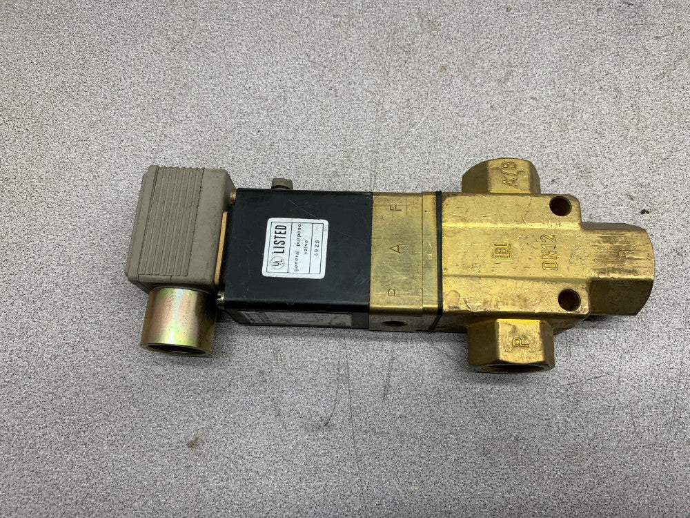 NEW NO BOX BURKERT VALVE 340-D-07/16-B-BR-1/2