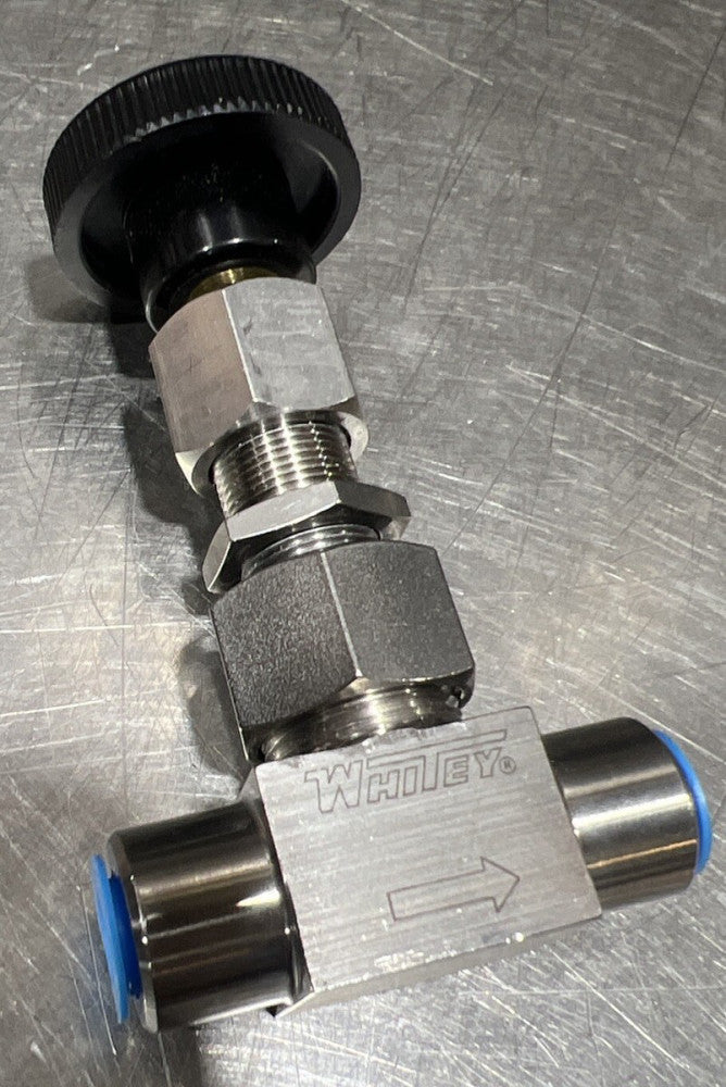 NOS Swagelok Whitey SS-31RF2 Metering Valve 1/8 FPT 5000 PSIG 316 Stainless
