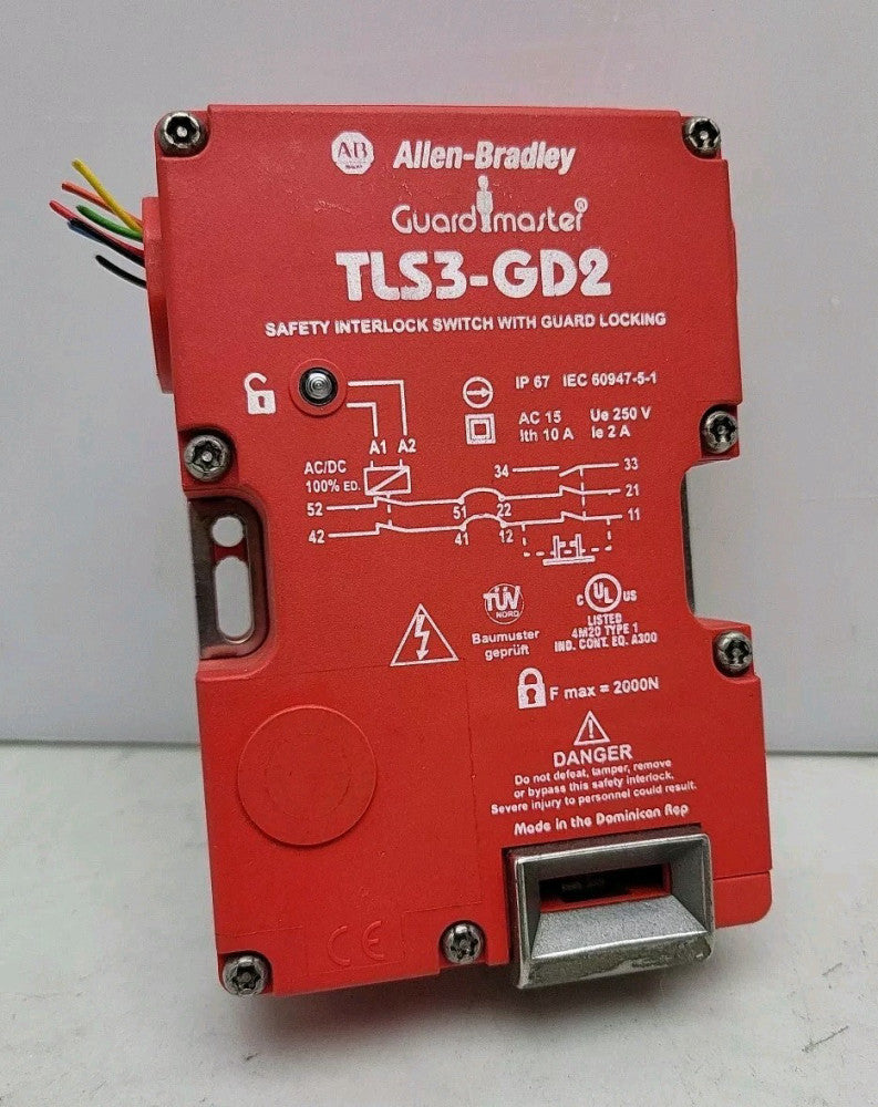 Allen Bradley Guardmaster TLS3-GD2 Safety Interlock Switch w/ Guard Locking 