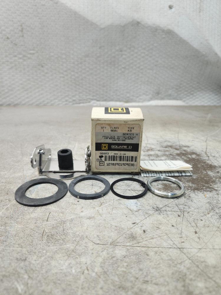 NEW IN BOX SQUARE D PADLOCK ATTACHMENT CLASS 9001 TYPE K5