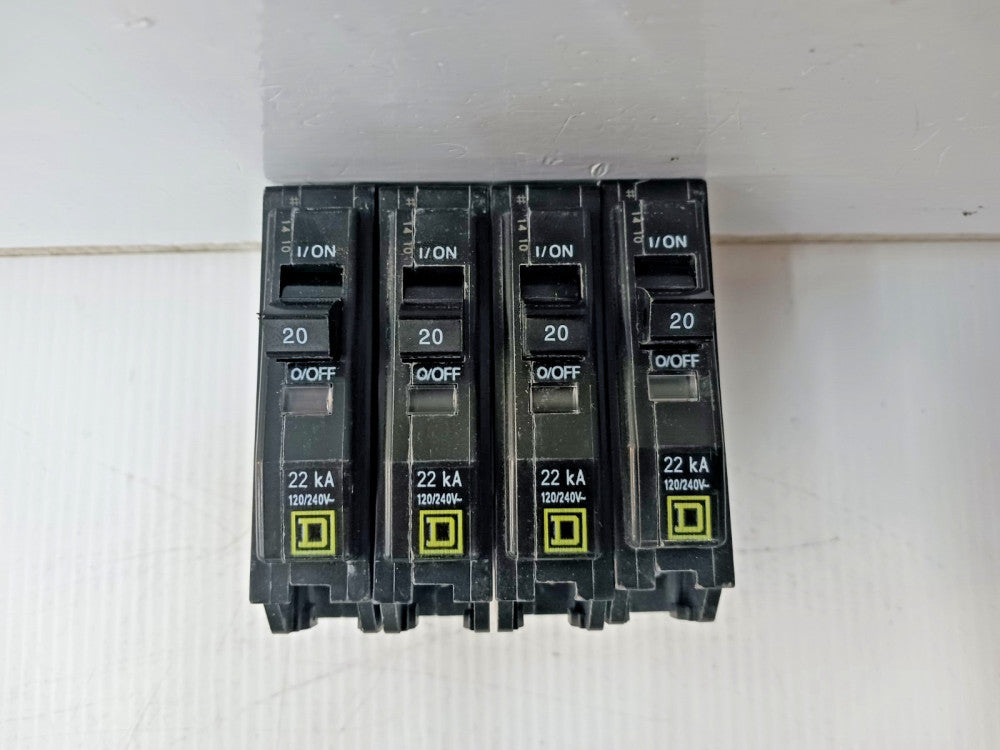 Lot of 4) New Square D 20 Amp Bolt-On Circuit Breaker 1 Pole 240V 22kA QOB120VH