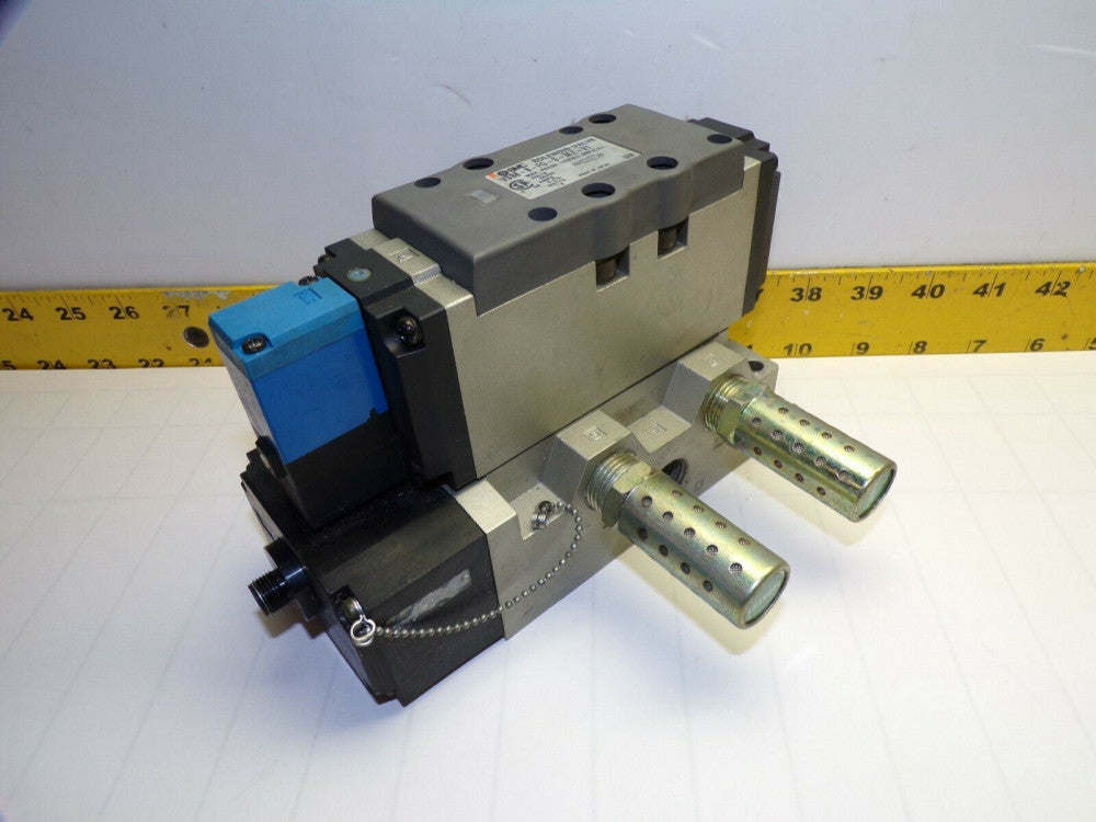 SMC SOLENOID VALVE W/ MANIFOLD 24 VDC COIL 1.8 WATT  VSS8-8-FG-S-3EZ-V1