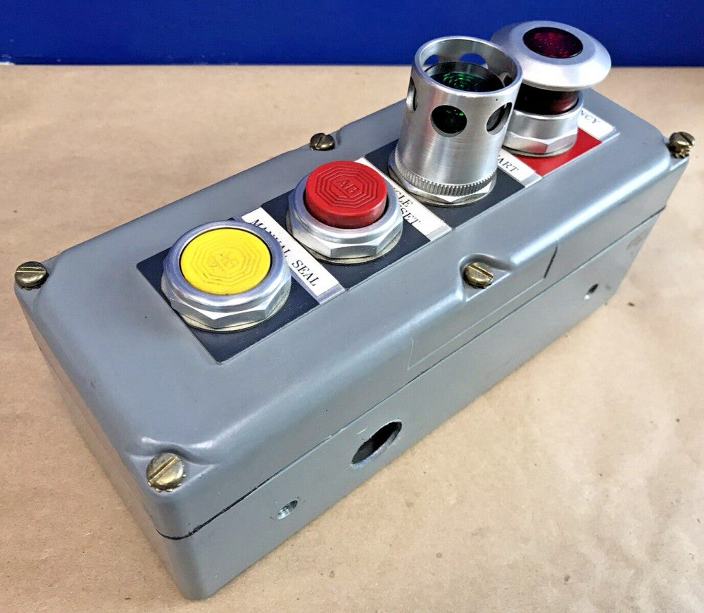 Enclosed Allen Bradley Control Switches 800T-FXP16, 800T-PA16, 800T-B, 800T-A