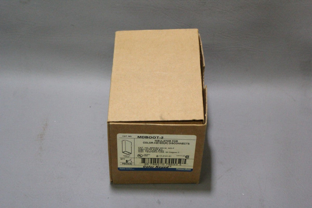5 NEW THOMAS & BETTS INSULATOR FOR COLOR-KEYED (R) DISCONNECTS MDBOOT-2