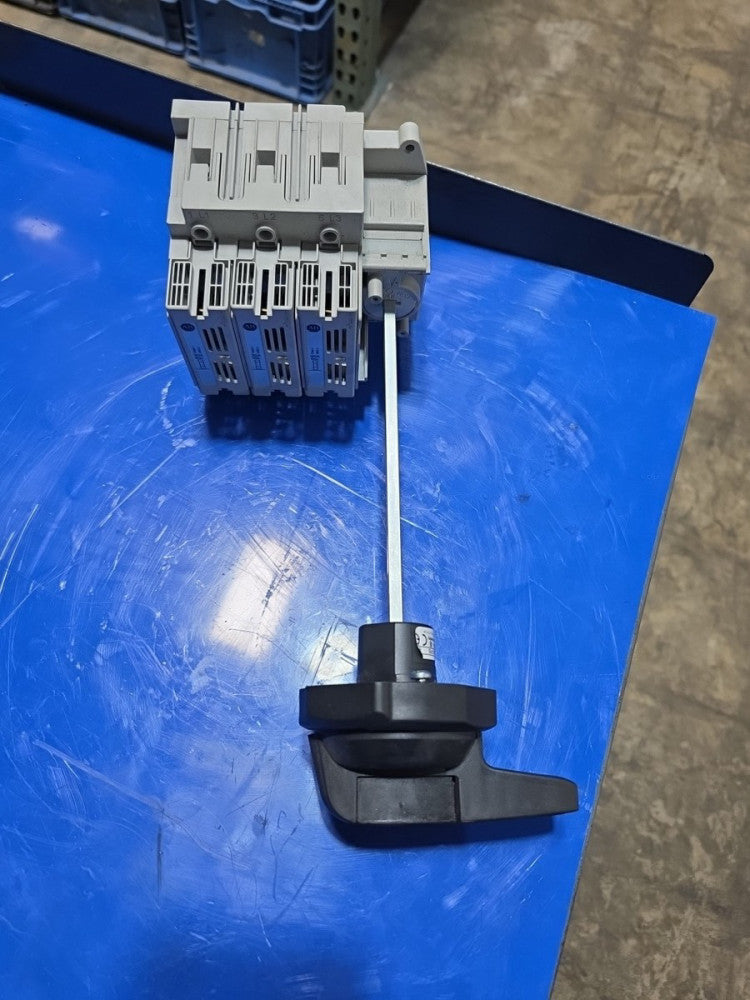  Allen Bradley 194R-J30-1753 Switch-Disconnector Ser A WITH 194R-PB