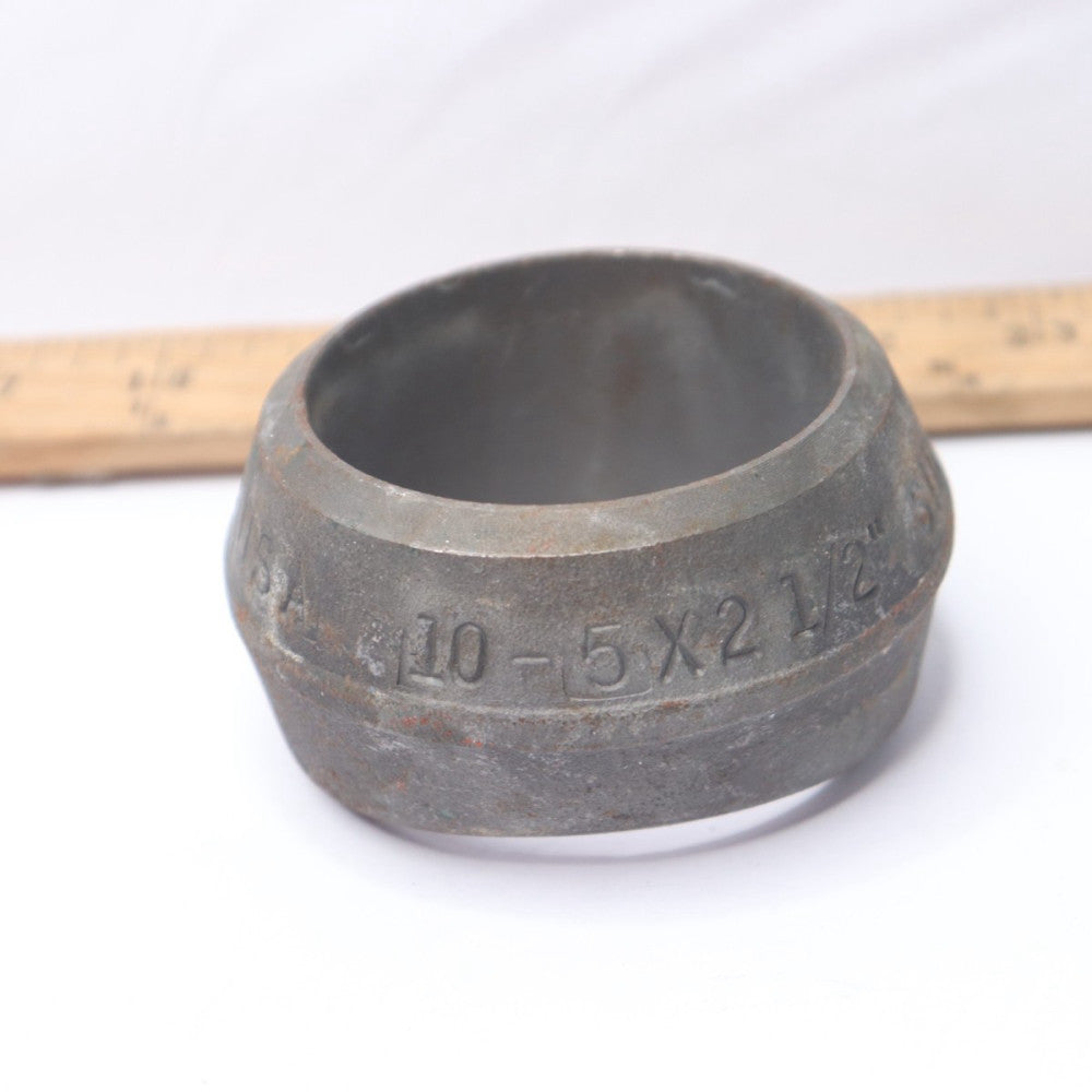 Socket Weld Outlet 10-5 x 2-1/2"