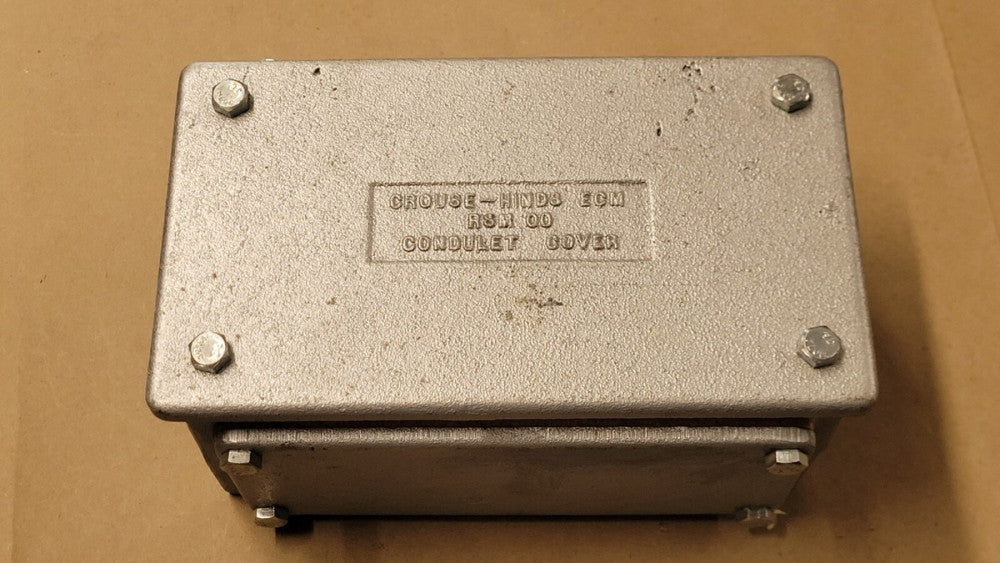 Crouse-Hinds RSM 1 Condulet Body w/ RSM 00 Cover