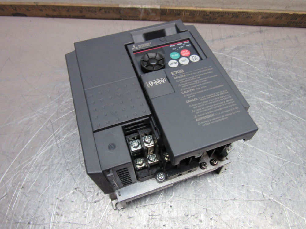 Mitsubishi FR-E740-016-NA INVERTER 380-480V 2.6A/1.6A NICE USED TAKEOUT !!