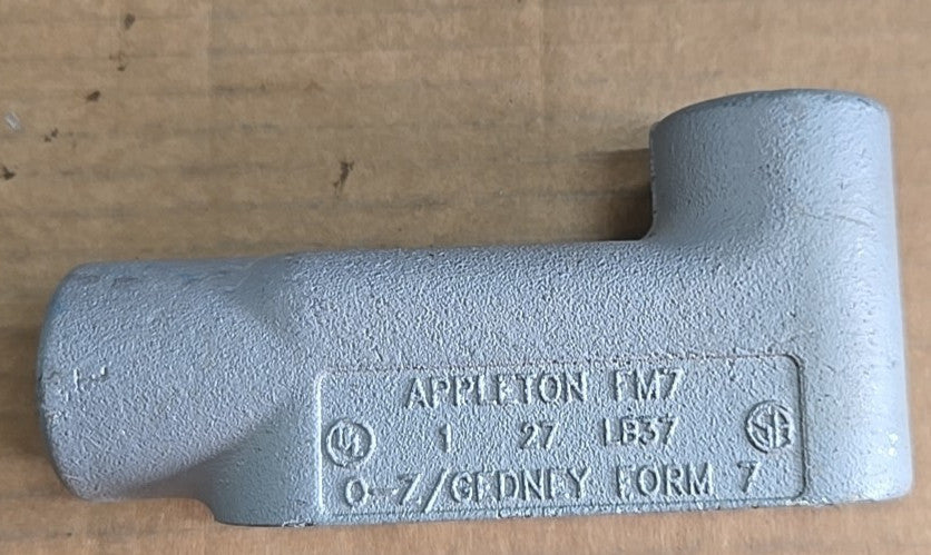 Appleton LB37 Conduit Outlet Body 1" FM7  O-Z/Gedney Form 7