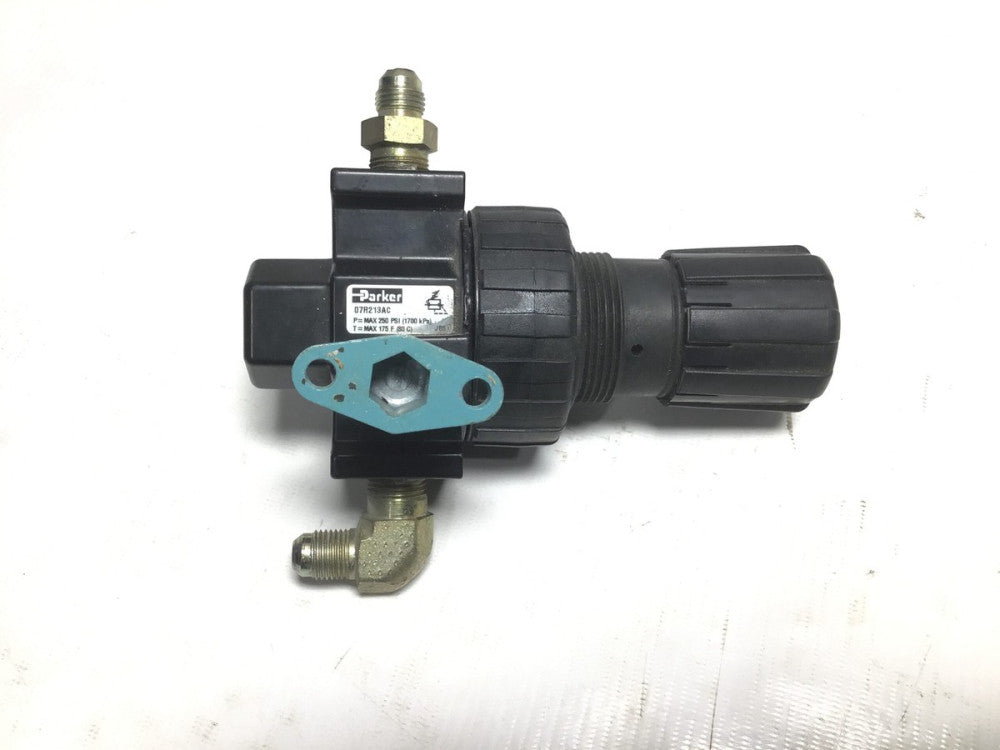 Parker 07R213AC Regulator 250PSI Pmax (1700 kPa) 175F Tmax (80C)