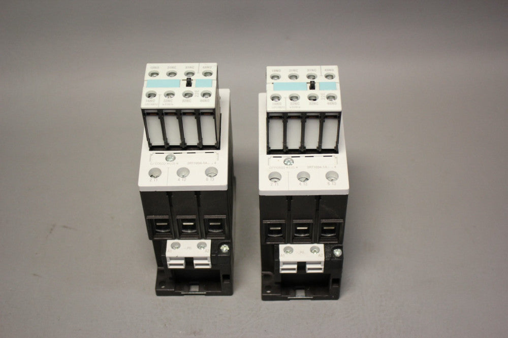 2 UNUSED SIEMENS POWER CONTACTORS WITH AUX BLOCKS 3RT1034-1AP04 & 3RH1921-1HA22