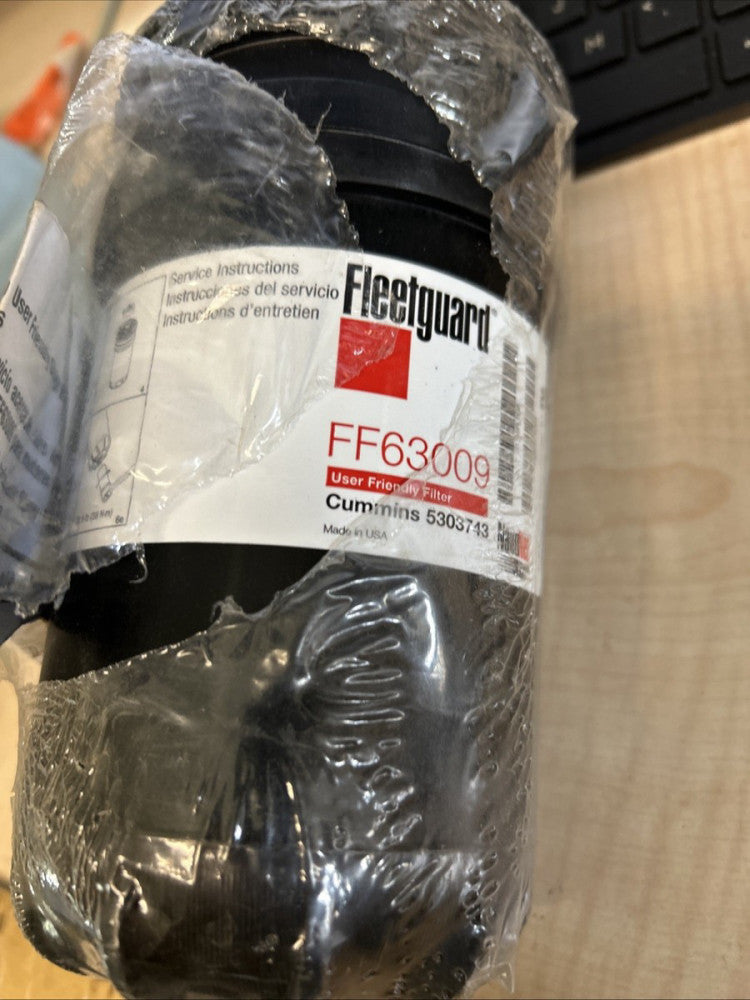 New NOS Genuine Fleetguard Fuel Filter FF63009 Cummins B L Engines 5303743