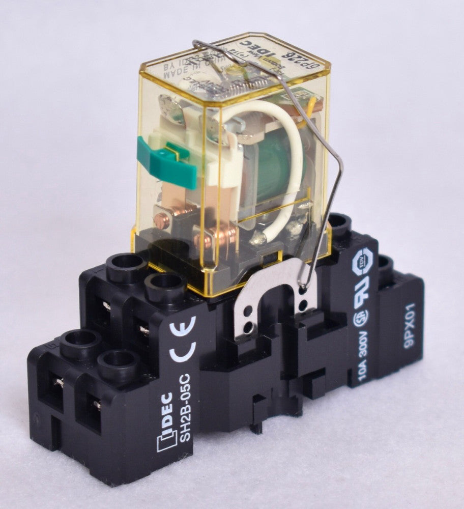 IDEC Relay and Socket SH1B-05C RH2B-ULC