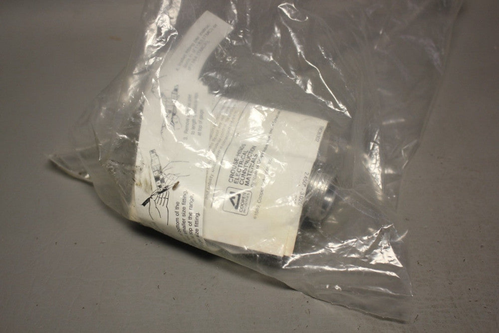 NEW LOT OF 4 CROUSE-HINDS CONDUIT FITTINGS TMC-3112