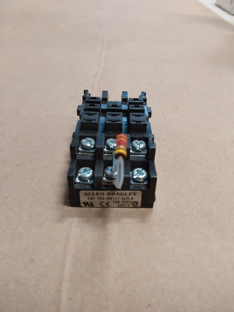 Allen Bradley 700-HN127 Relay Socket 700HN127...SER-A 10A-300V