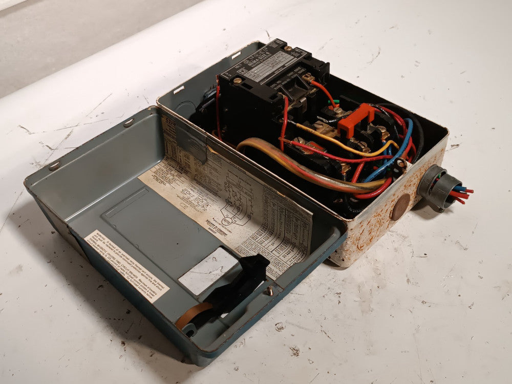 Square D 8536SBG2 Motor Starter, Ser. A, NEMA Size 0, 3 PH, 31041-400-51 Coil