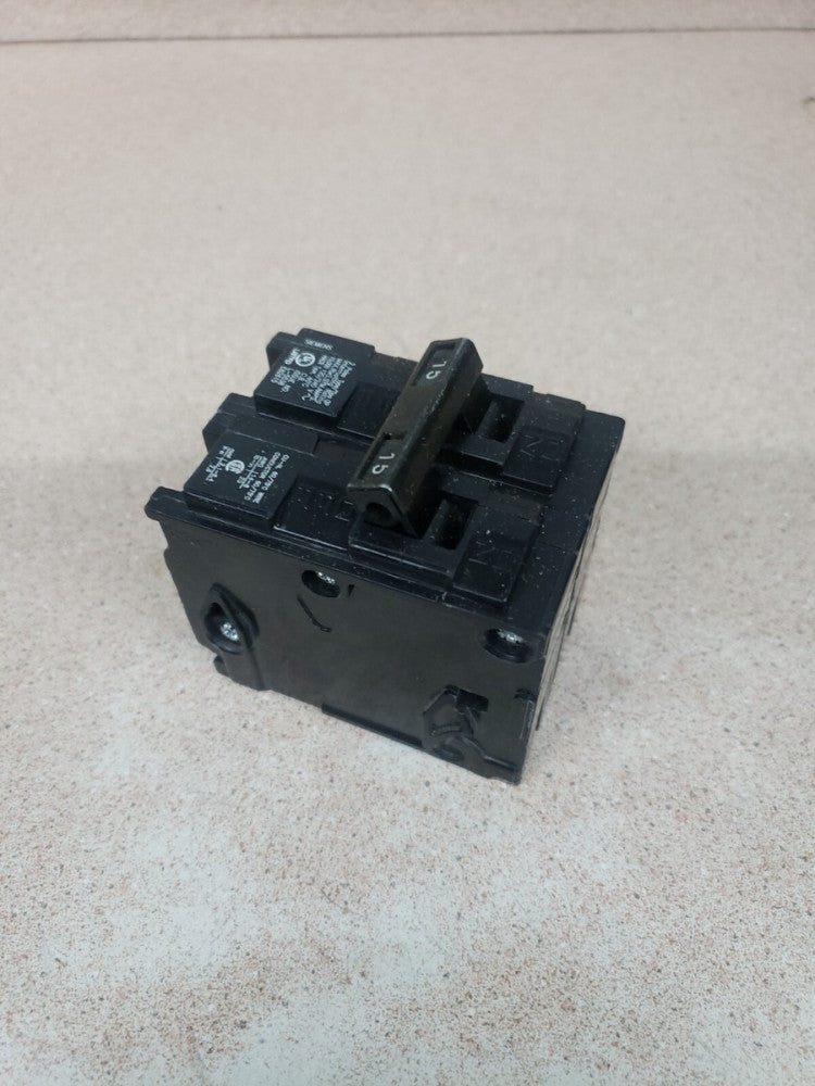 New Old Stock! Siemens QP215 120/240V 15A Circuit Breaker
