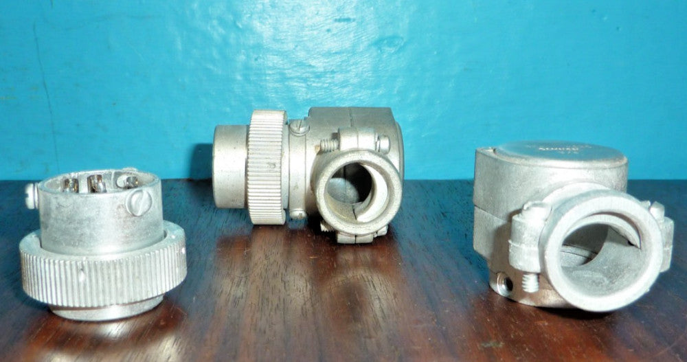 Cannon GK-R7-23C Circular Right Angle Milspec Connector 7 Pin Socket w/Clamp
