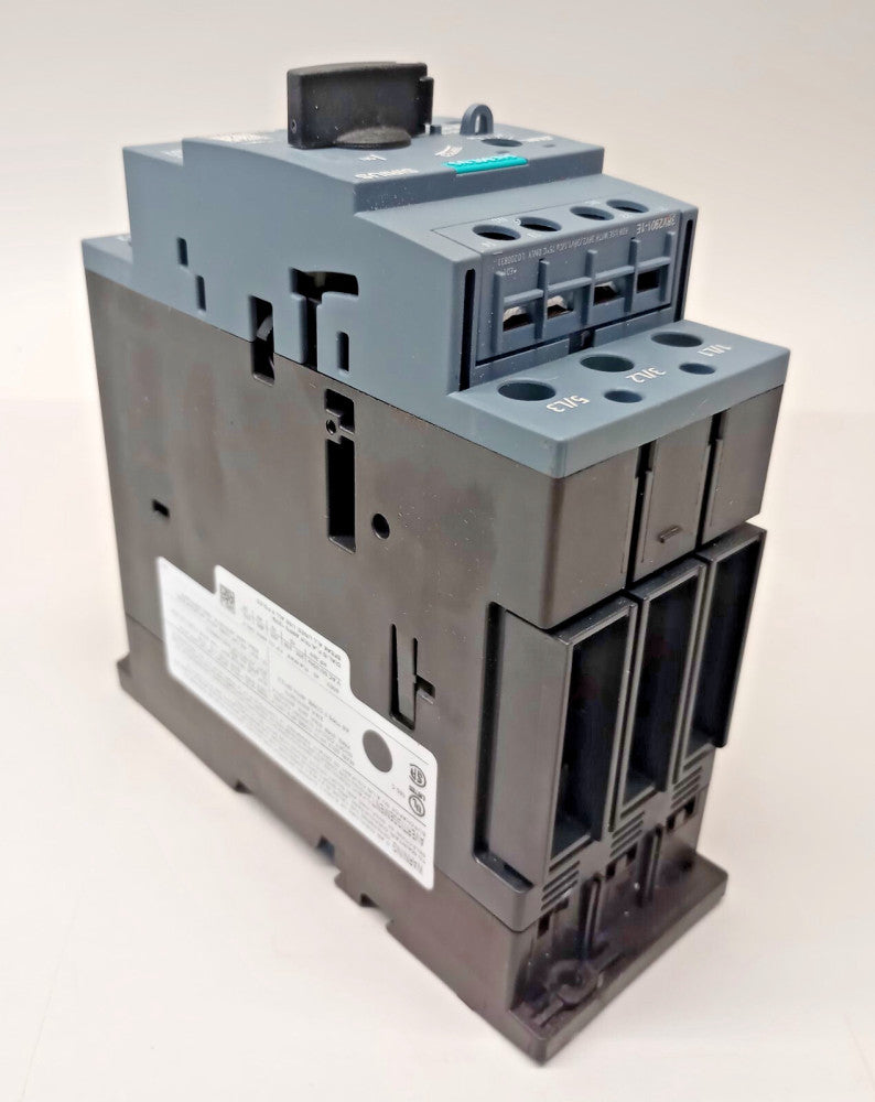 Siemens 3RV2031-4VA15 Used Circuit breaker size S2 for Motor Protection