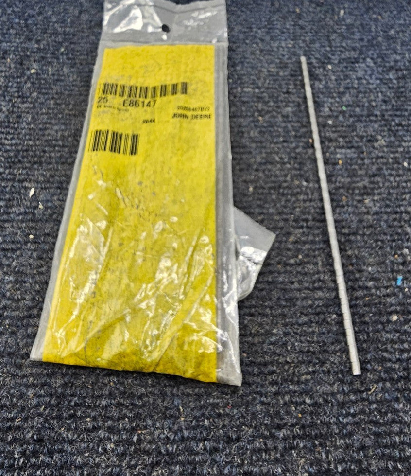 (QTY 25) John Deere E86147: DiamondTough™ Mato Plate-Type Lace Pin