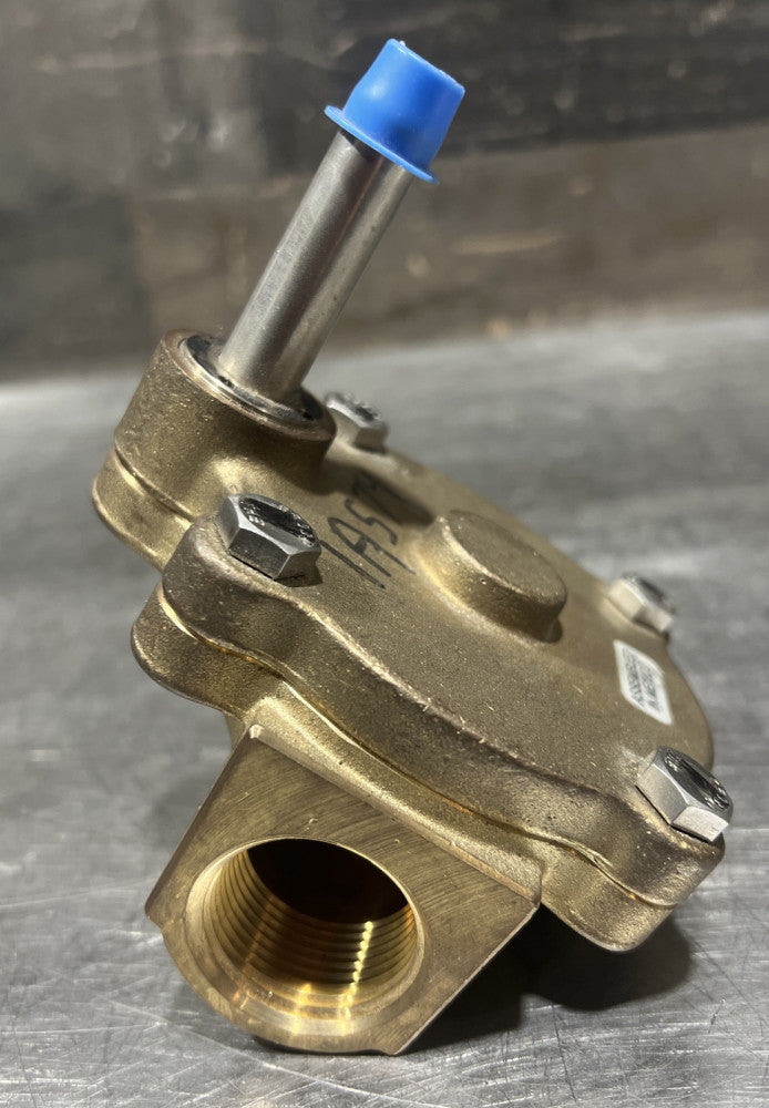 Nos Surplus DAYTON 1A574 SOLENOID VALVE BODY