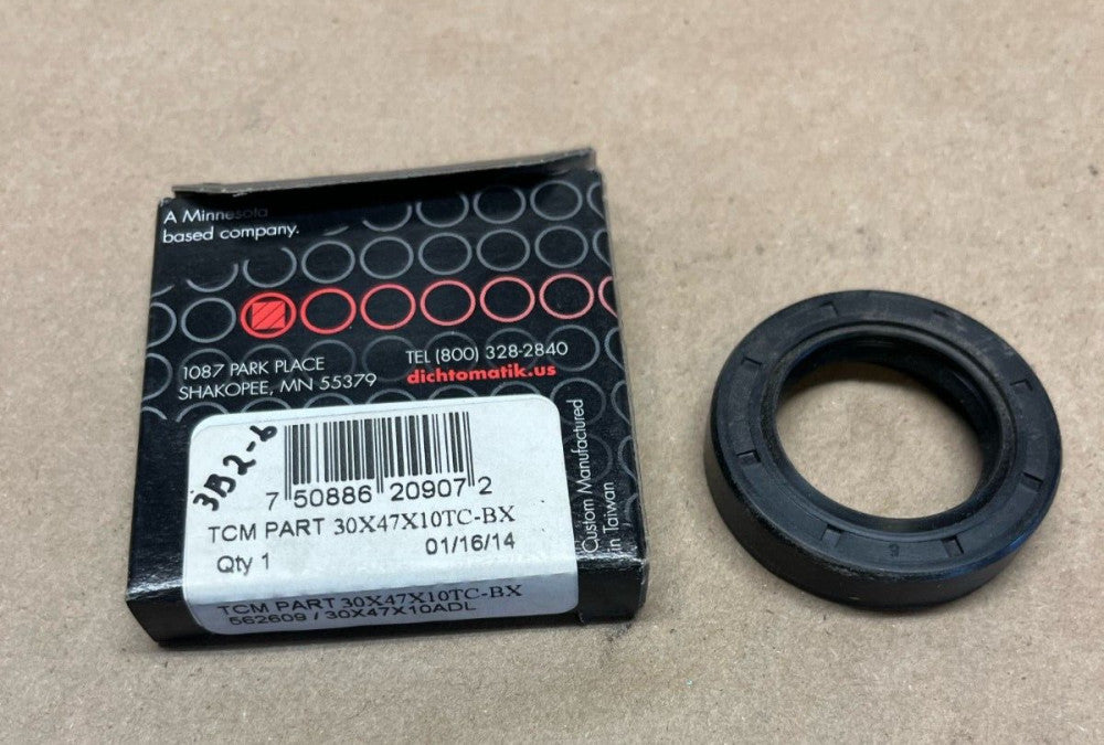 Dichtomatik 30x47x10TC-BX TCM Oil Seal