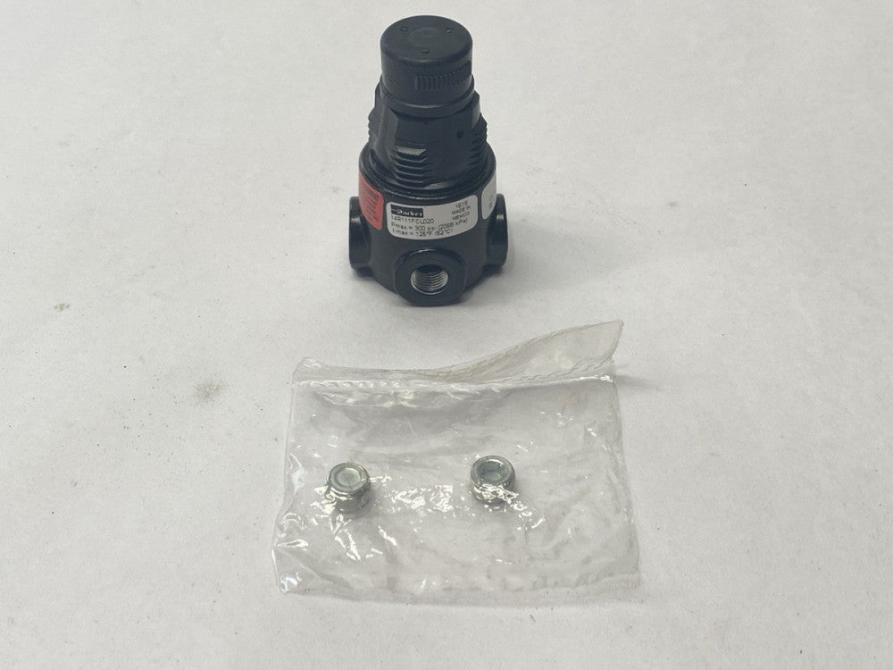 Parker 14R111FCL020 Pneumatic Regulator 1/4" NPT Ports 300psi Max Pressure