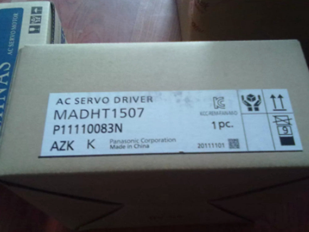 One Brand New Panasonic Servo Driver MADHT1507 MADHT1507