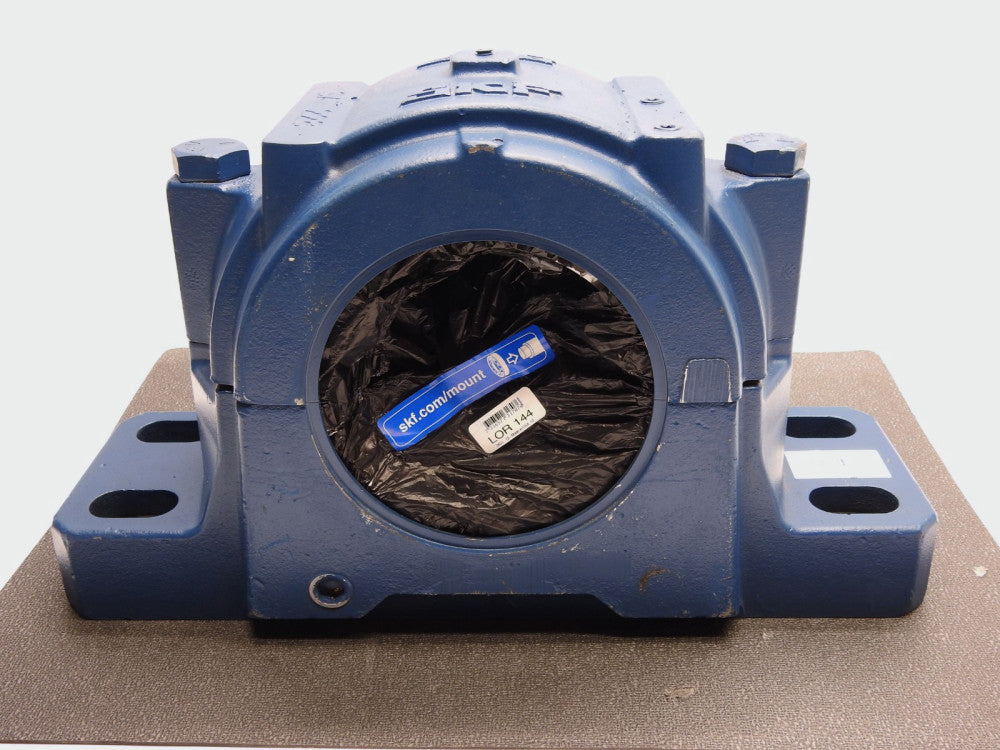 SKF SAF 228 Pillow Block Housing, Four Bolt Base, LOR 144 Labyrinth Bore 6-1/4"