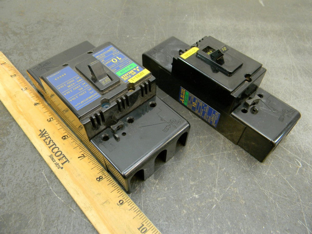 Mitsubishi Circuit Breaker 10 Amp 250 Volt NF30-CB NFB1-1 3 Pole & 2 P Lot Of 2
