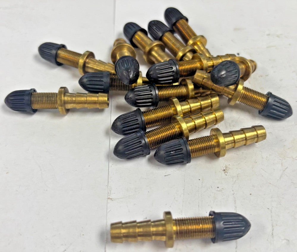 DIXON BRASS TANK FILLER FITTINGS LOT OF 15 1/4" NPT MALE LENGTH 5/8"