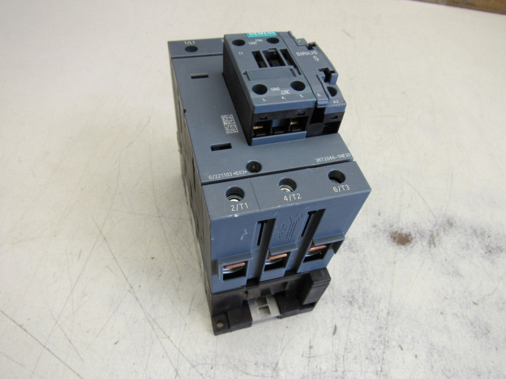 SIEMENS SIRIUS 3RT2046-1NE30 48...80VDC 50/60HZ USED TAKEOUT MAKE OFFER